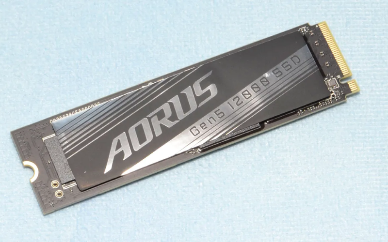 Đánh giá SSD Gigabyte Aorus Gen5 12000